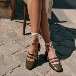 Sézane Paula babies patent khaki shoes